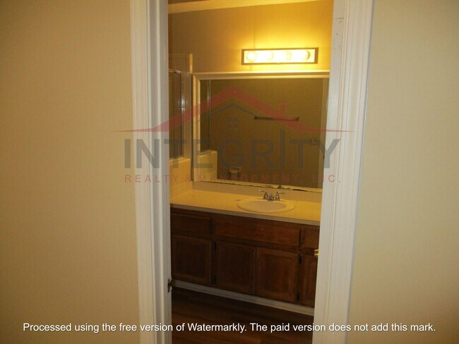 Building Photo - 3Bed/2bath in the heart of Orange Park