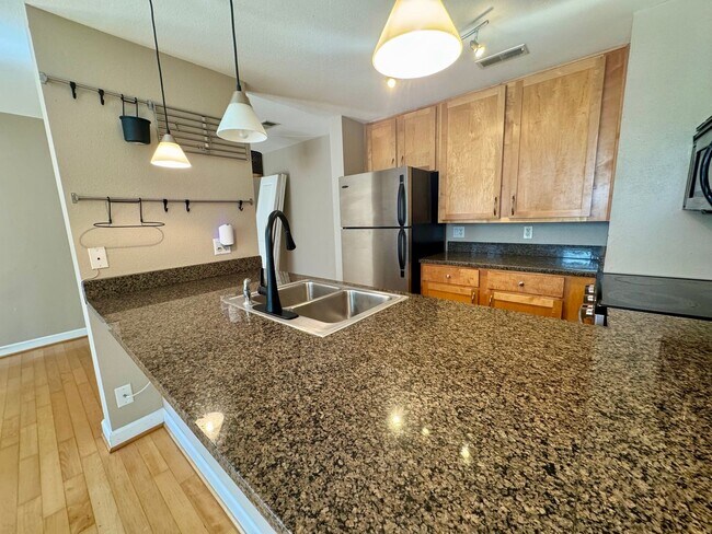 Building Photo - 5330 Pershing Ave