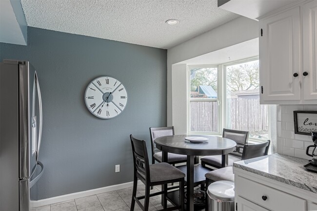 Building Photo - 12123 Monticeto Ln