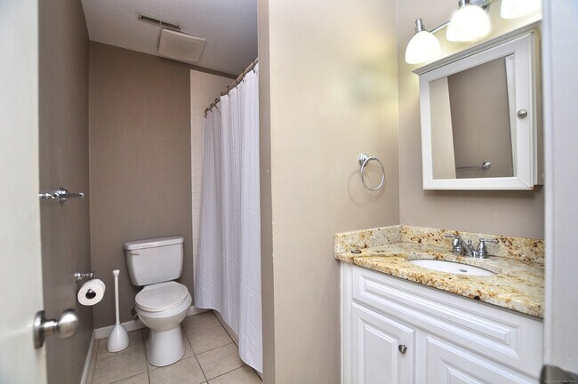 Building Photo - 305 Timber Ln