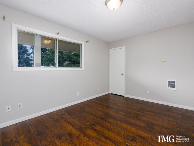 Building Photo - HildebrandtSD-2