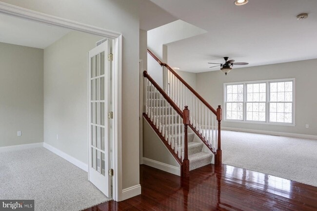 Building Photo - 490 Adam Ln