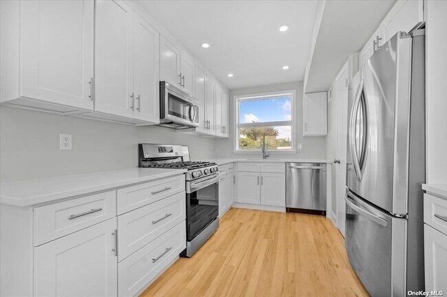 Building Photo - 2000 Ocean Blvd