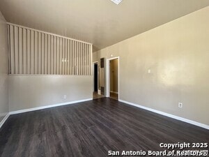 Building Photo - 120 Gifford St