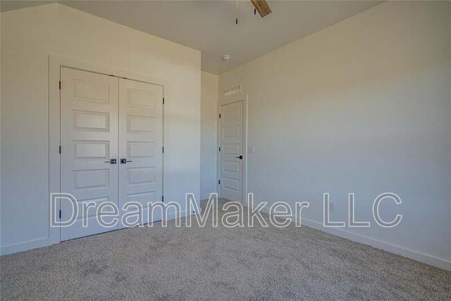 Building Photo - 203 Hope Ave