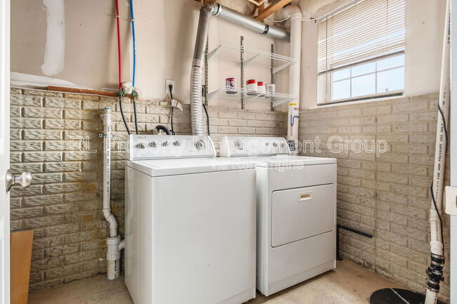 Building Photo - 4820 Annual Dr