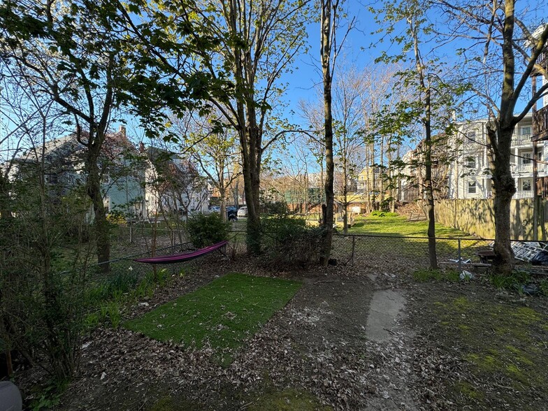 Building Photo - 12 Silvey Pl