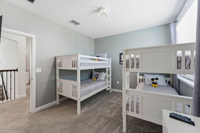 Building Photo - 770 Sticks St