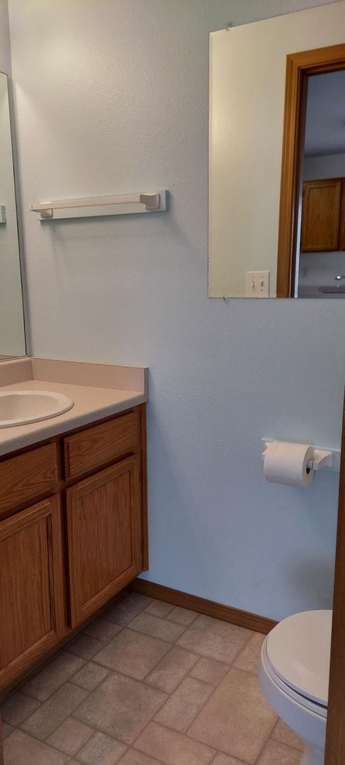 Building Photo - MOVE IN SPECIAL 1/2 OFF 1ST FULL MONTHS RENT- 3 bedroom, 2.5 bath Townhouse in Ashland!!