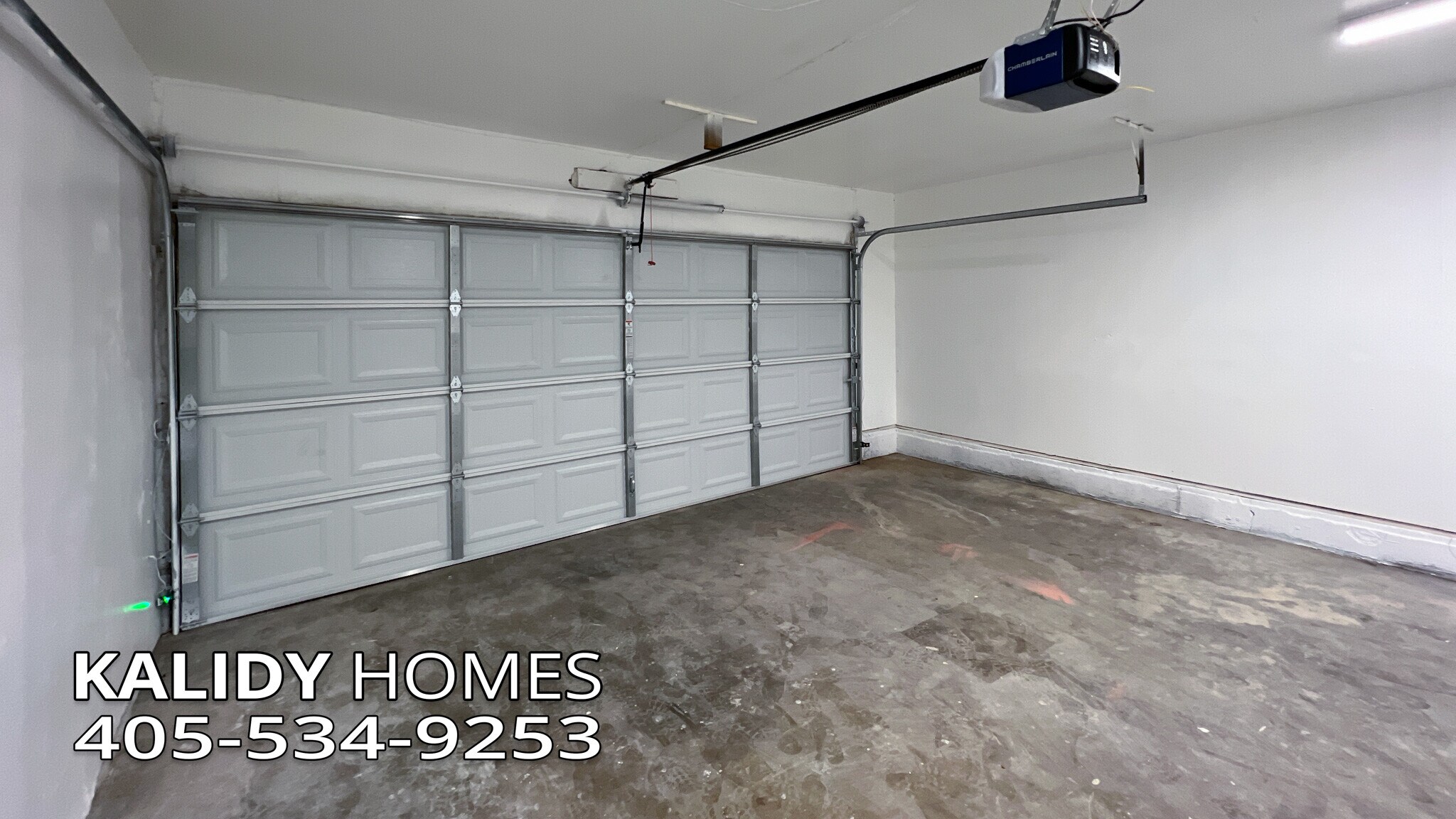 Building Photo - 702 Amity Ln