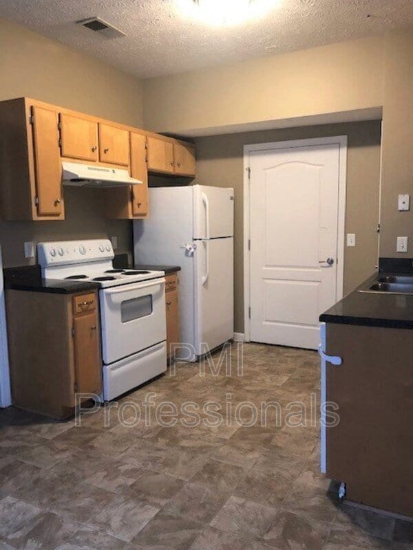 Building Photo - 2728 Sewanee Pl