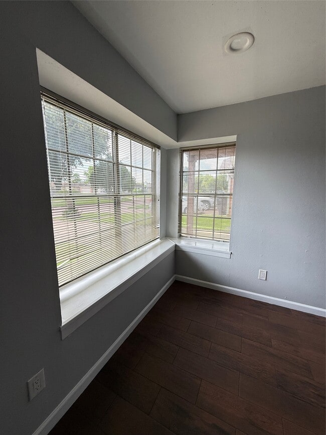 Building Photo - 16118 Alden Ridge Dr