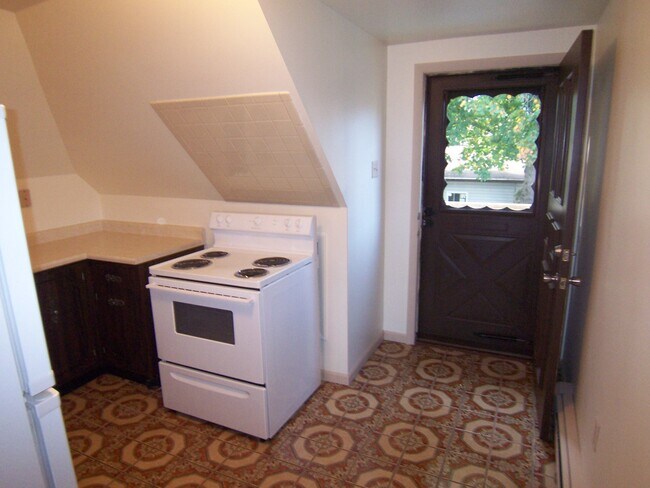 Building Photo - 539 E 10th Ave