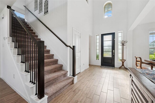 Building Photo - 9414 Camden Clf Ct
