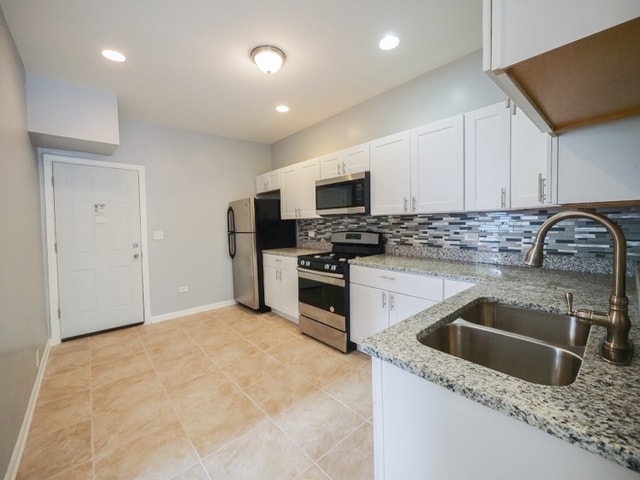 Building Photo - 6849 S Green St