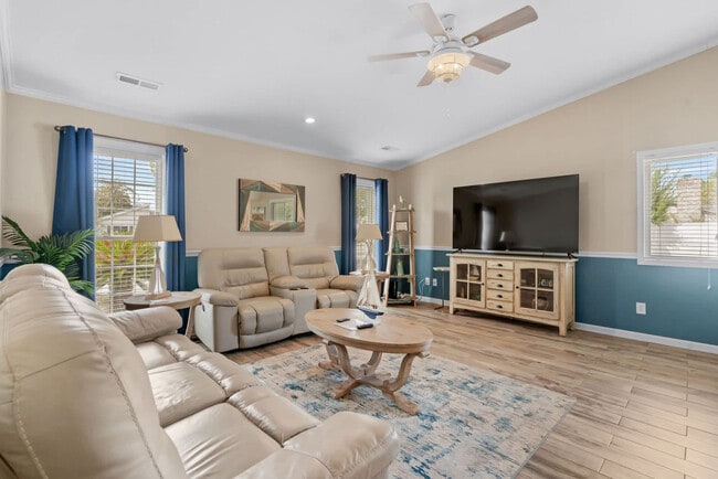 Primary Photo - 30A Indian Oak Ln