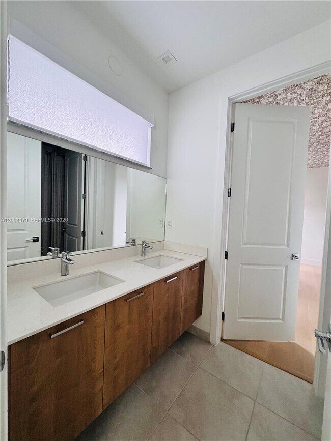 Building Photo - 8108 NW 48th Terrace