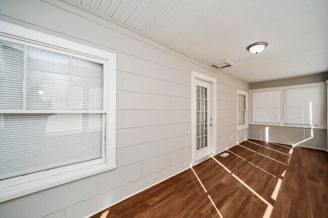 Building Photo - Beautifully Renovated Hueytown Gem – Spacious, Stylish & Move-In Ready!