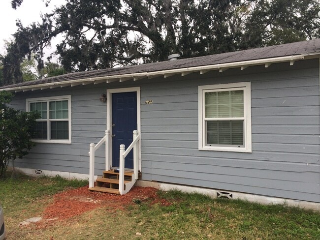 Building Photo - 625 Holmes Ave