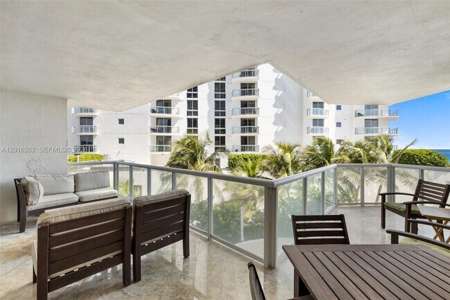 Building Photo - 18671 Collins Ave