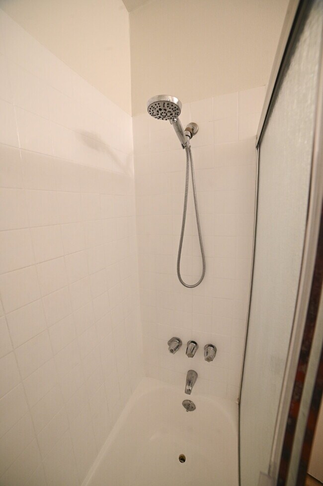 Building Photo - Newly remodeled studio in a gated building with pool and laundry room!