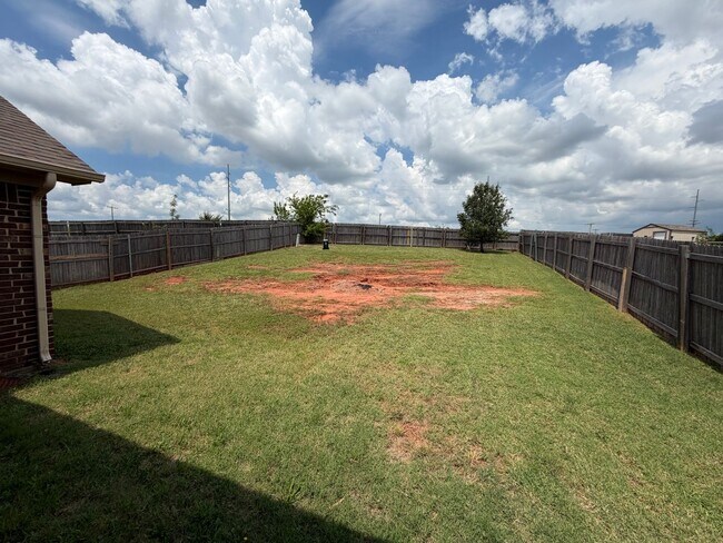 Building Photo - Beautiful and Cozy 3bed/2bath with an Office Available in North Norman!
