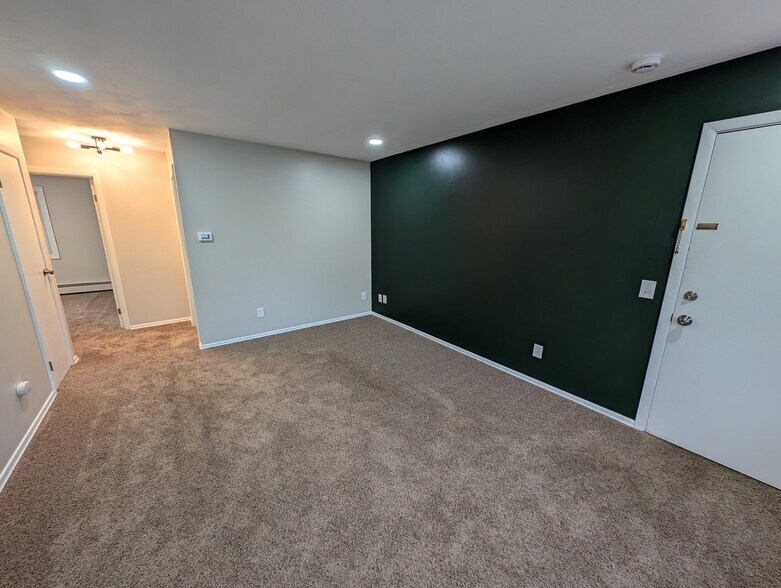 Building Photo - 35 Terrel Dr