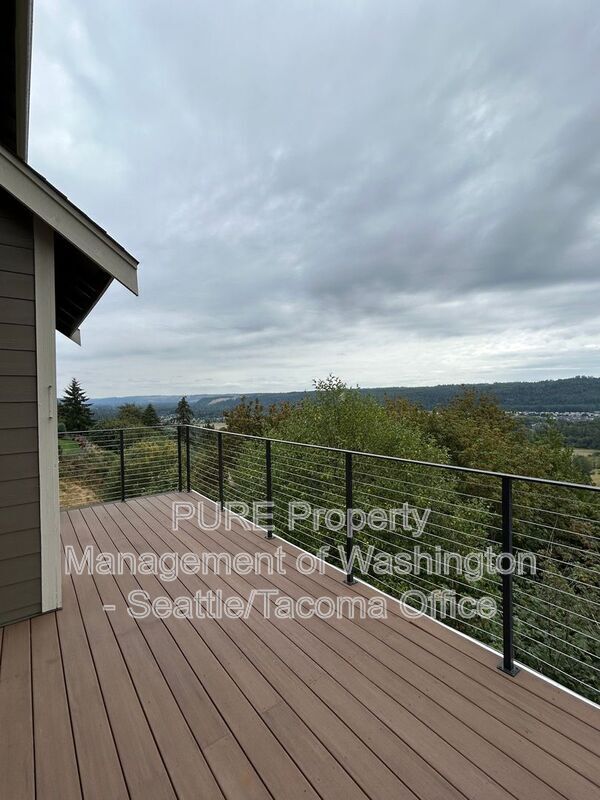 Building Photo - 16801 140th Ave E