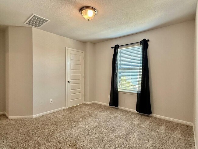 Building Photo - 1941 Arendale Dr