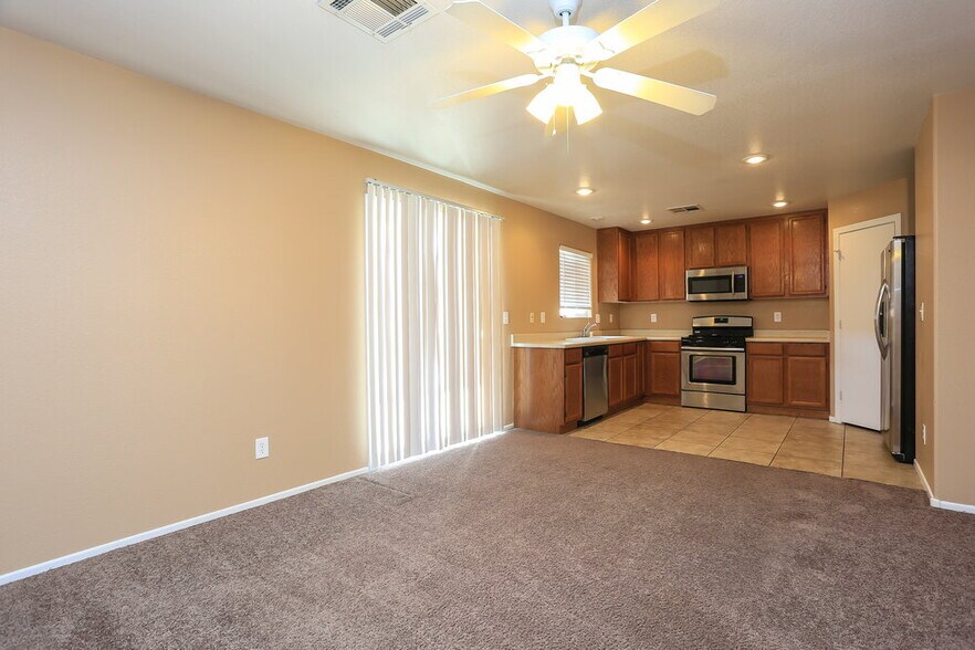 Building Photo - 4973 Blue Marlin Ave