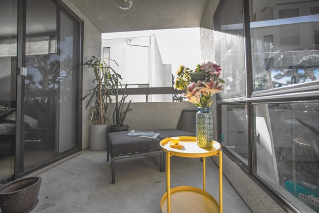 Building Photo - 8380 Waring Ave