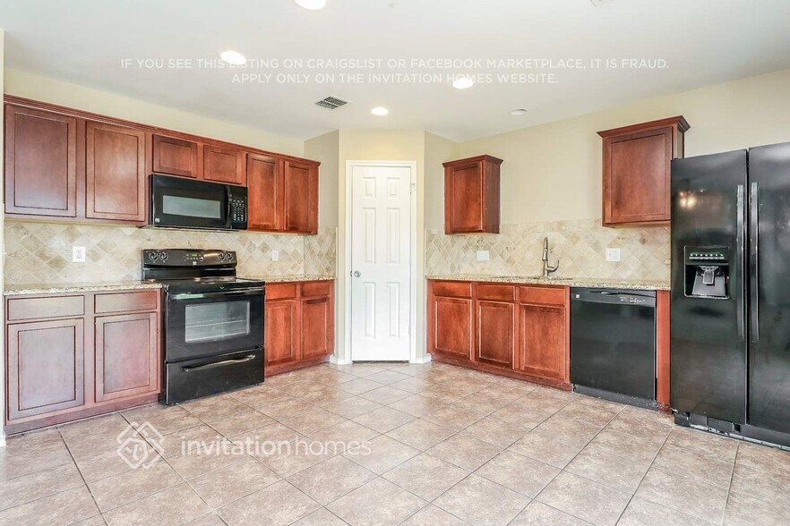 Building Photo - 219 Windmill Dr