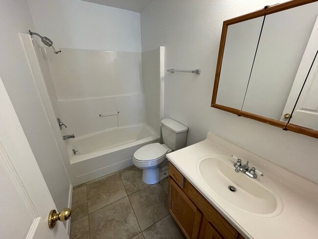 Building Photo - 2415 Forest Park Ln