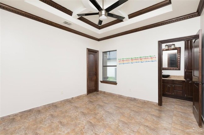 Building Photo - 18 Thornwood Loop