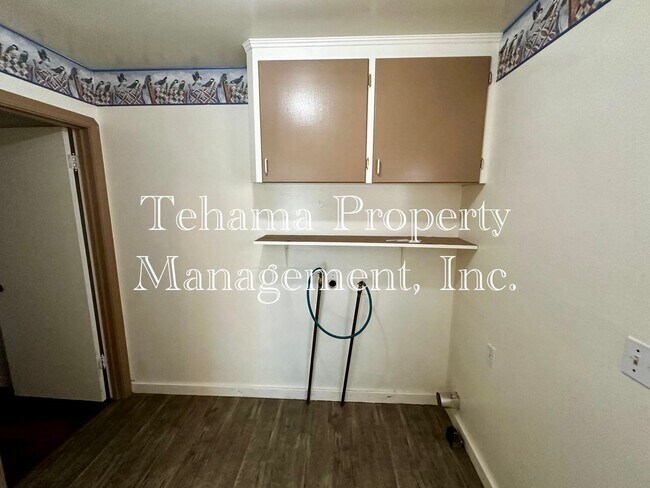 Building Photo - Adorable 2 bedroom 1 bathroom home in the Antelope School District