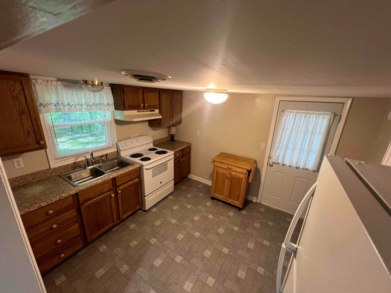 Building Photo - 20545 Adkins Rd