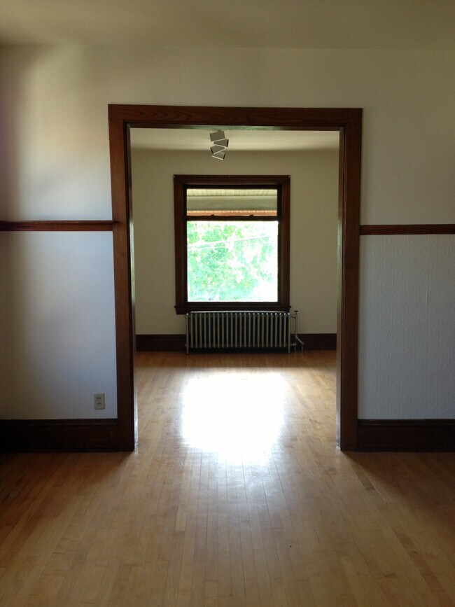 Building Photo - 216 Ann St