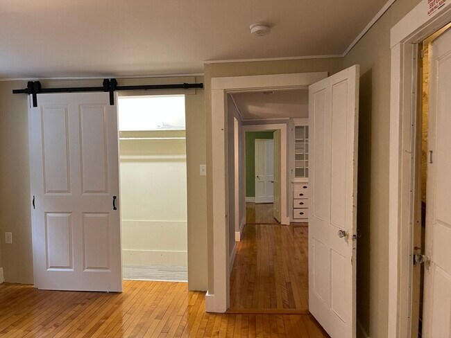Building Photo - 52 Elmwood St