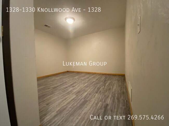 Building Photo - 1328-1330 Knollwood Ave-1328