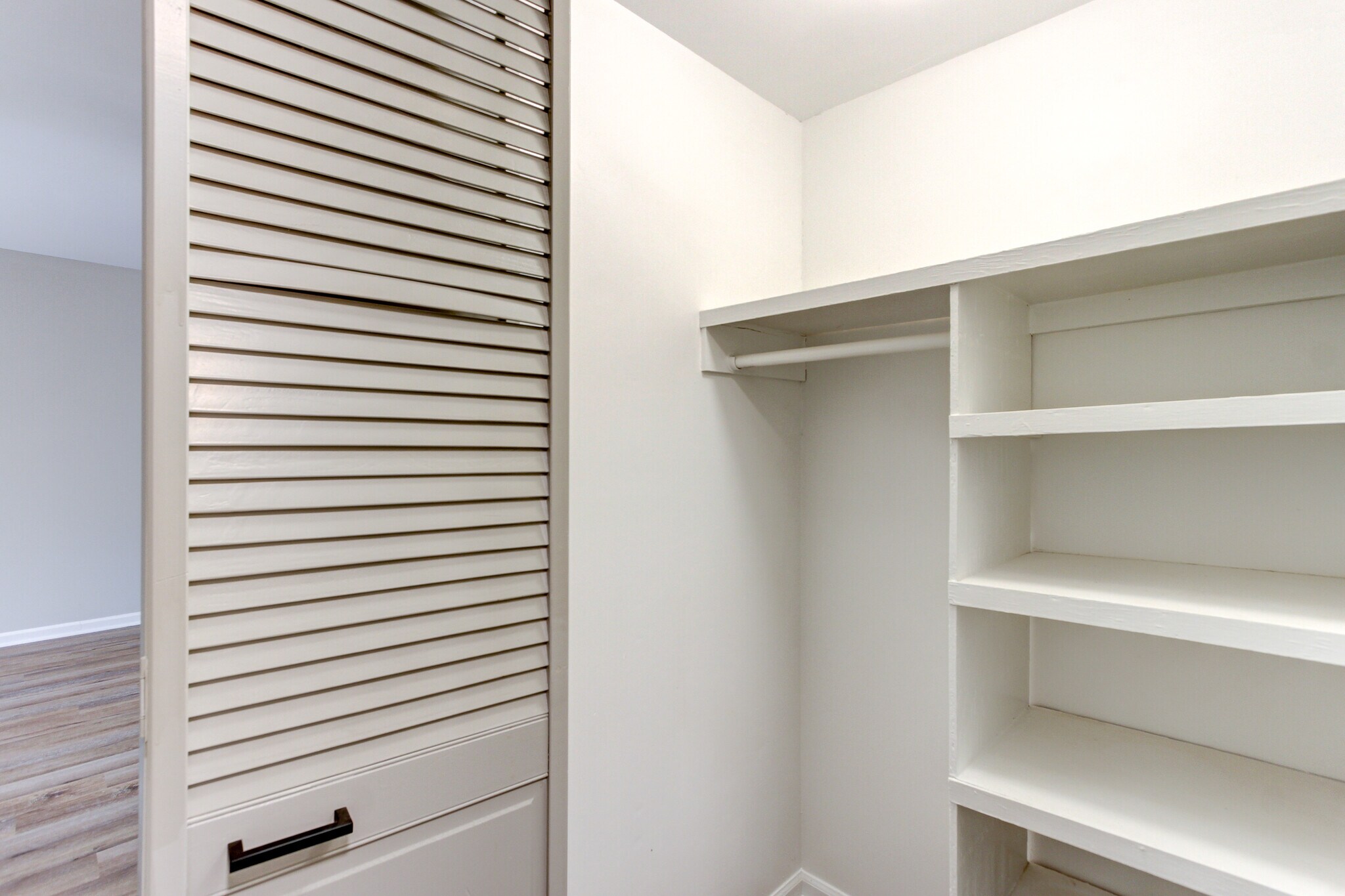 Building Photo - 48 Clark St