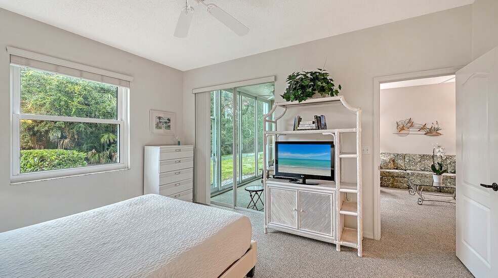 Building Photo - 8750 Olde Hickory Ave