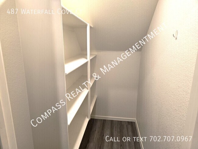 Building Photo - 487 Waterfall Cv Ct