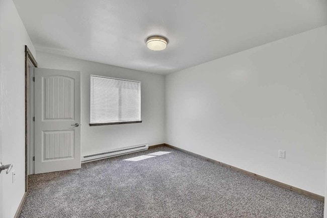 Building Photo - 961 Gibbon St