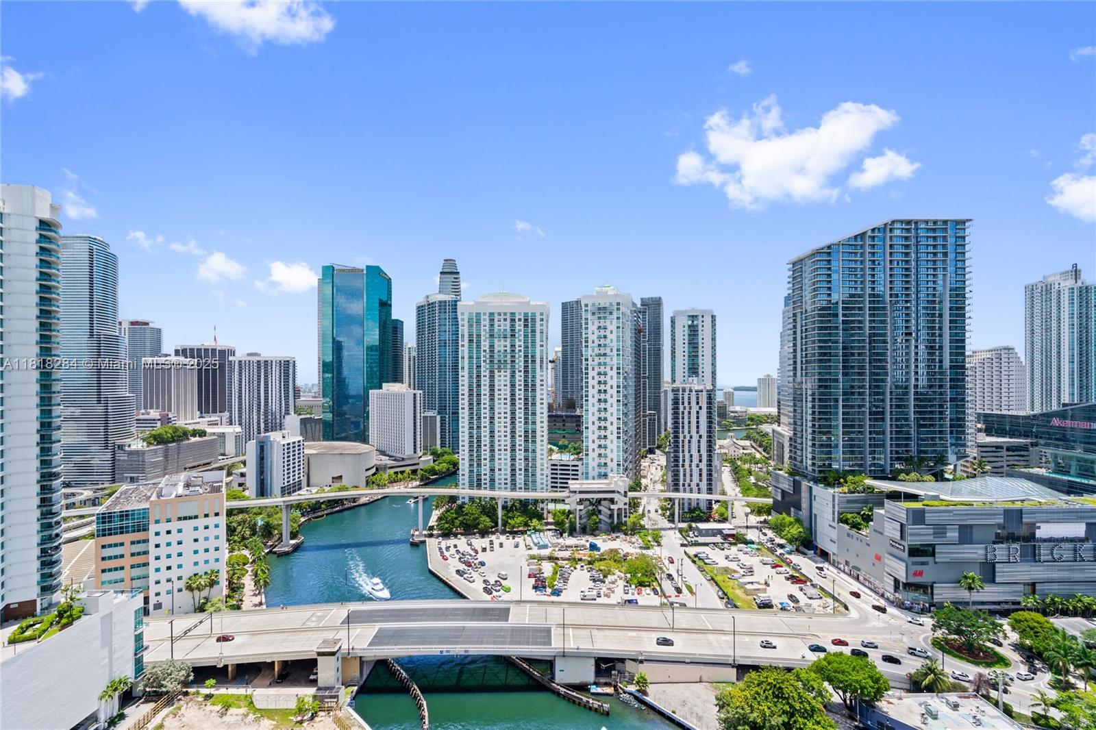 Building Photo - 1300 S Miami Ave