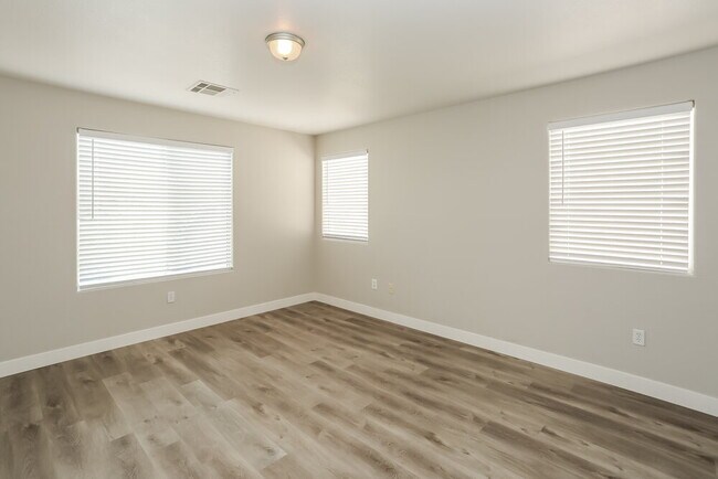 Building Photo - 9481 Havasu Canyon Ave