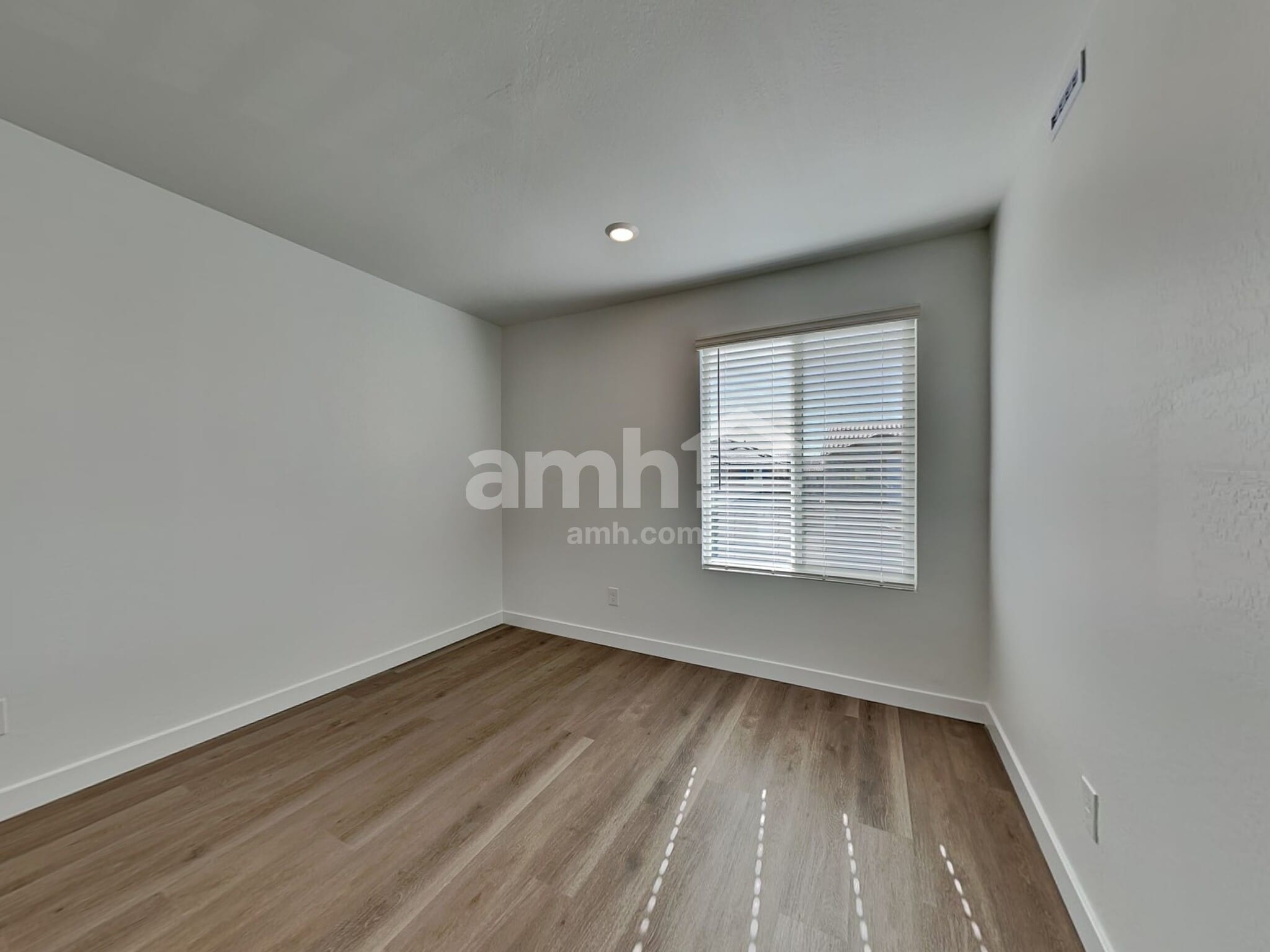 Building Photo - 20177 W Thomas Rd