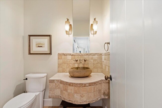 Building Photo - Resort Living in Desirable Eagle Idaho