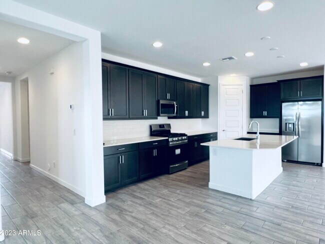 Building Photo - 1659 W Paseo Way
