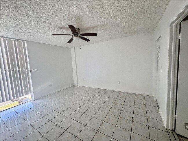 Building Photo - 7125 NW 186th St