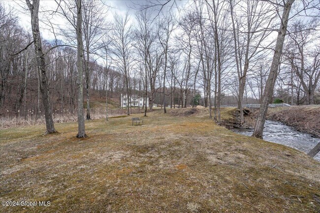 Building Photo - 40 Vischer Ferry Rd